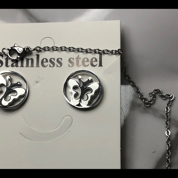 Butterfly 🦋 Earrings and necklaces Set.   SSteel - Picture 8 of 10